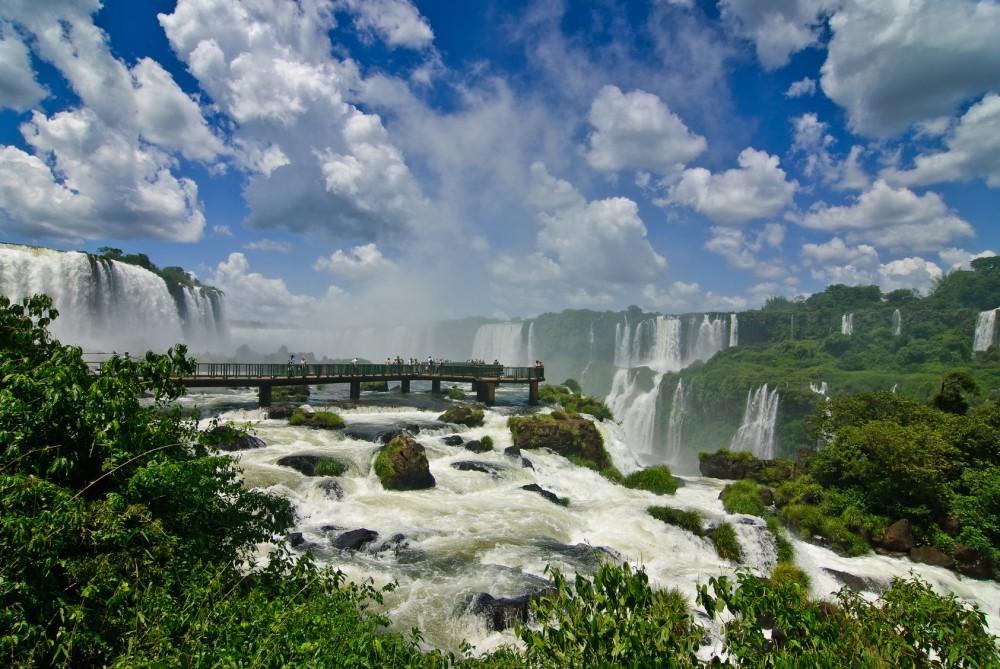 dirigir-no-transito-de-foz-do-iguacu