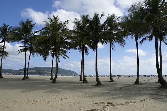 Praia de Gonzaga Santos Alugar Carro Litoral Paulista