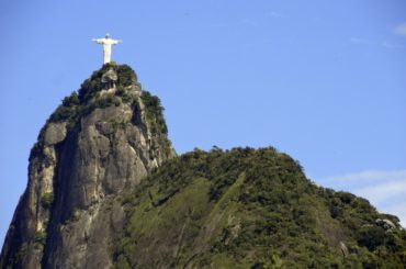 Viajando de carro pelo Rio de Janeiro