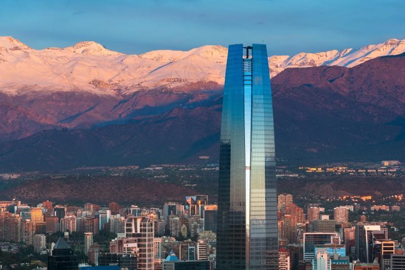Sky Costanera é o edifício mais alto da América Latina.