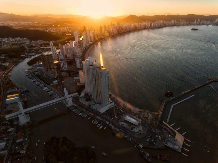 vista aérea de balneário camboriú