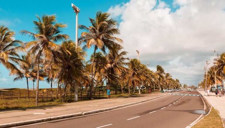 rua da orla de atalaia em aracaju