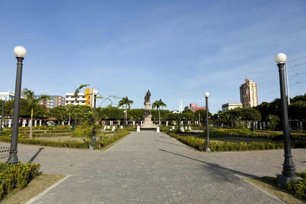 Alugar carro em Manaus - Ponto Turístico Praça da Saudade Alugar carro em Manaus - Ponto Turístico Praça da Saudade
