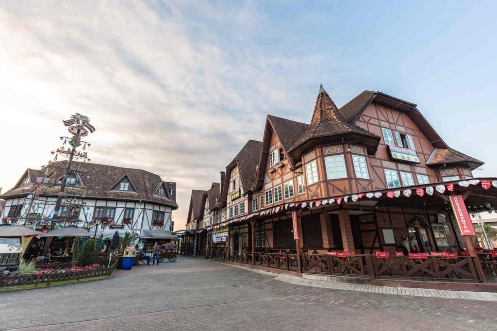 Fachada de construções da Vila Germânica em Blumenau.