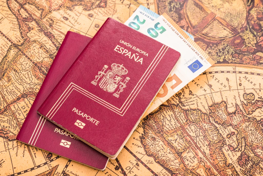 requisitos para viajar a españa desde ecuador