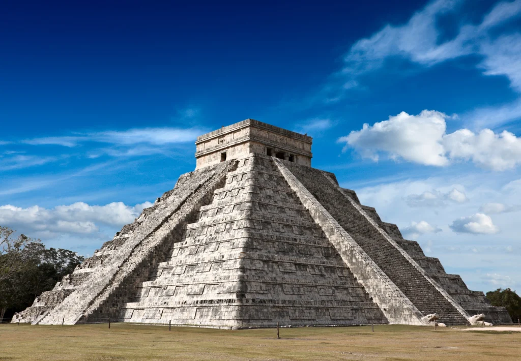 Pirámide maya, en Chichen Itza. Mérida 
