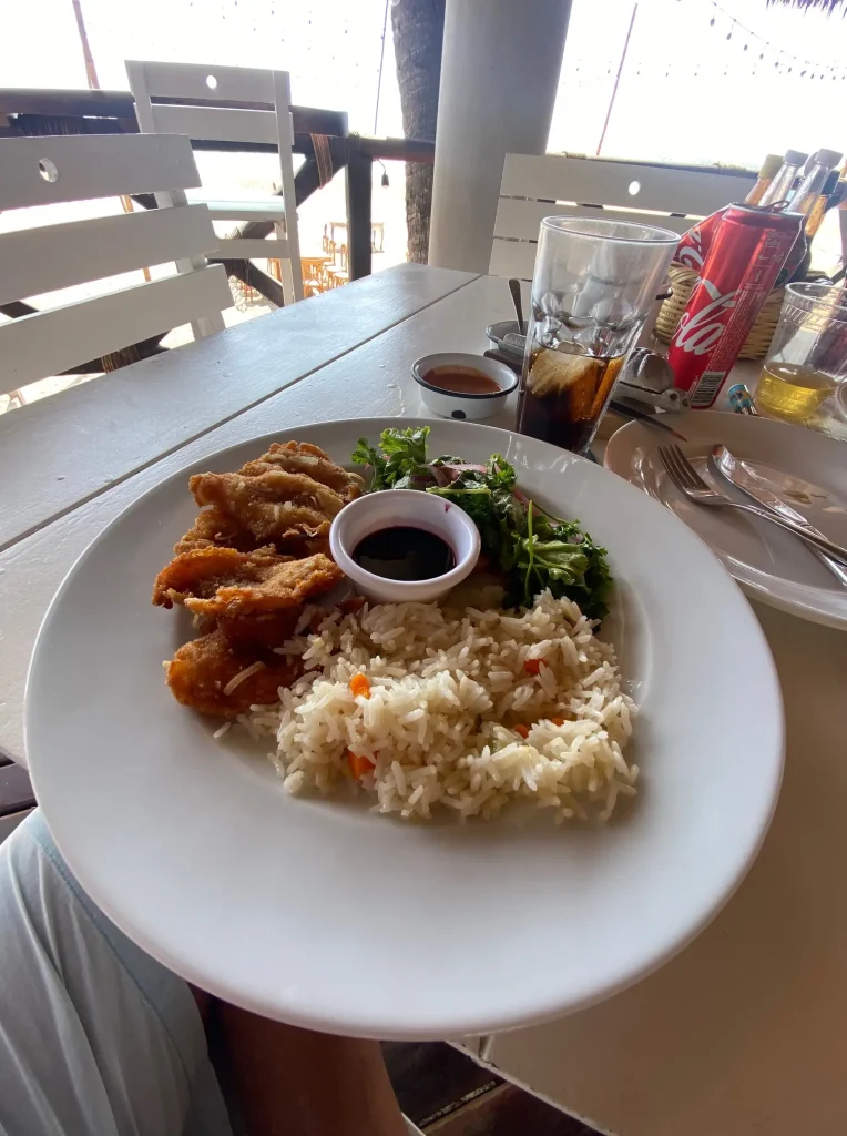 Foto de un plato de comida en uno de los restaurantes de Puerto Escondido.