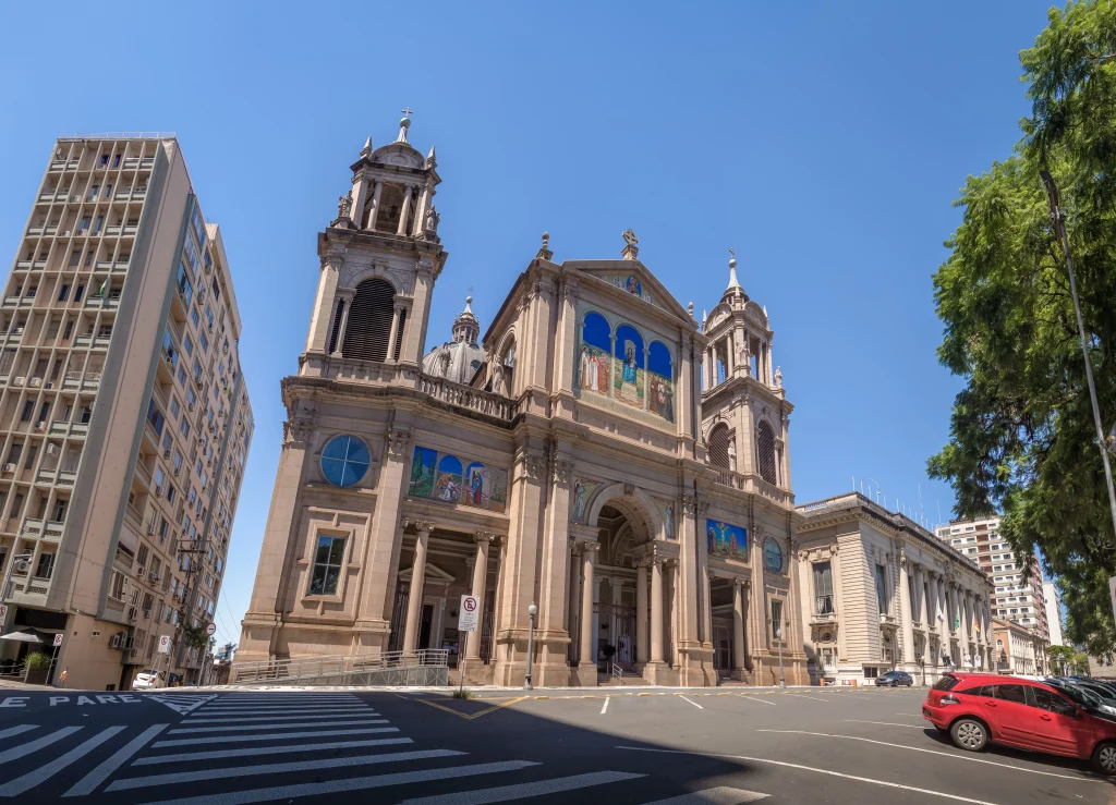 Imagem duma catedral no centro de Porto Alegre