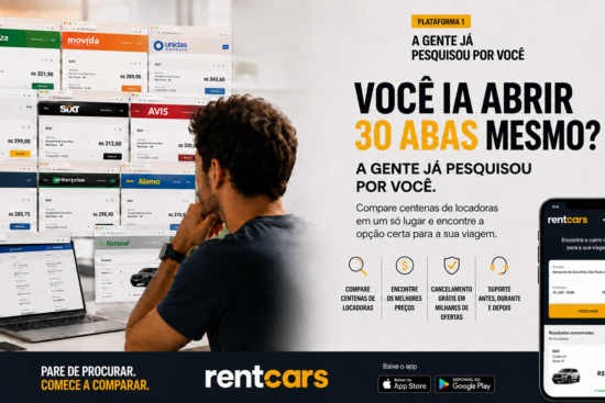 Homem compara preços e condições de aluguel de carros em várias abas de locadoras antes de usar a Rentcars.